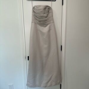Elegant Strapless Gray Dress
